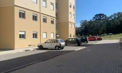 Apartamento com 2 quartos à venda na Ana Rech, Caxias do Sul  por R$ 180.000