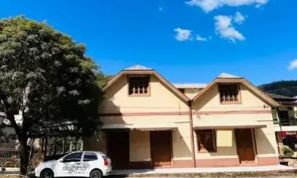Casa com 8 quartos à venda no Galópolis, Caxias do Sul  por R$ 500.000