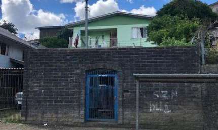 Casa com 4 quartos à venda na Nossa Senhora de Fátima, Caxias do Sul  por R$ 490.000