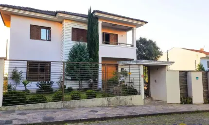 Casa com 5 quartos à venda na Nossa Senhora da Saúde, Caxias do Sul  por R$ 3.850.000