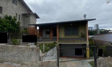 Casa com 3 quartos à venda no Salgado Filho, Caxias do Sul  por R$ 650.000