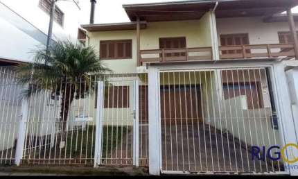 Casa com 3 quartos à venda no Petrópolis, Caxias do Sul  por R$ 460.000
