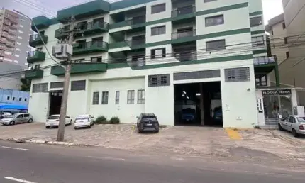 Sala comercial para alugar no Universitário, Caxias do Sul  por R$ 900