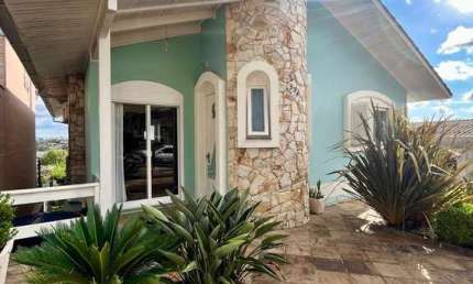 Casa com 3 quartos à venda na Colina Sorriso, Caxias do Sul  por R$ 1.100.000