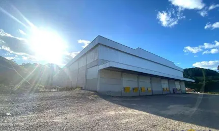 Barracão / Galpão / Depósito para alugar na Ana Rech, Caxias do Sul  por R$ 70.000