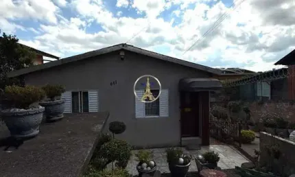 Casa com 4 quartos à venda no Kayser, Caxias do Sul  por R$ 366.000