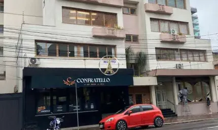 Sala comercial à venda no Centro, Caxias do Sul  por R$ 687.000