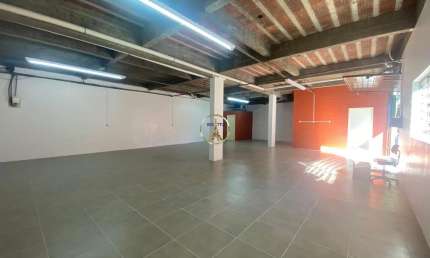Barracão / Galpão / Depósito para alugar na Bela Vista, Caxias do Sul  por R$ 3.800