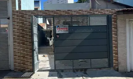 Casa Térrea em Conj. Habitacional José Bonifácio  -  São Paulo