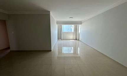 Apartamento à venda no Bairro Jardim Finotti com três quartos e 102m