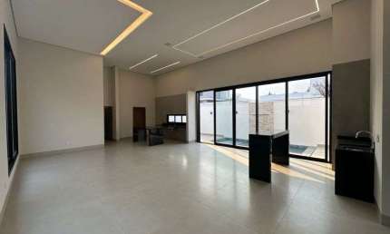 Casa em Alto Padrão a venda no condominio Splendido