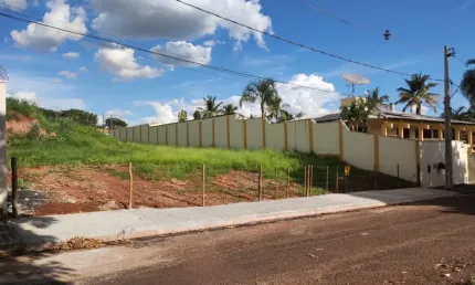 Lote / terreno a venda no Bairro Jardim Inconfidência