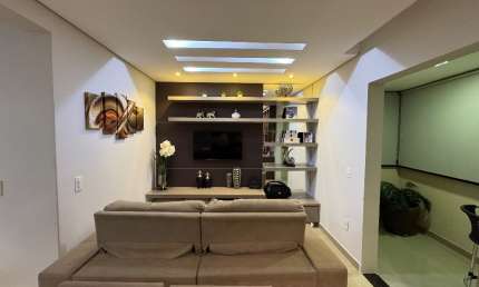Lindo apartamento a venda no Bairro Jardim Botânico, montado com planejados