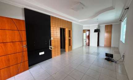 Linda casa a venda no Bairro Jardim Inconfidência / Karaiba com piscina