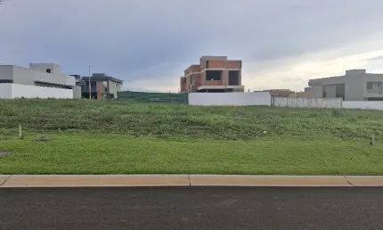 Ótimo terreno a venda no condomínio Tamboré em Uberlândia zona sul