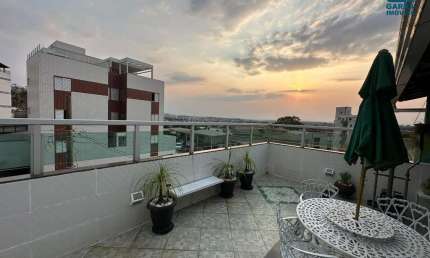Casa com 5 quartos à venda na Rua Osmar Costa, --, Heliópolis, Belo Horizonte por R$ 750.000