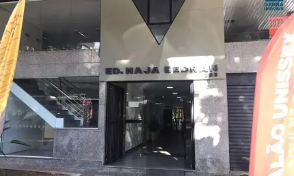 Ponto comercial para alugar na Avenida Brasil, --, Santa Efigênia, Belo Horizonte por R$ 1.800