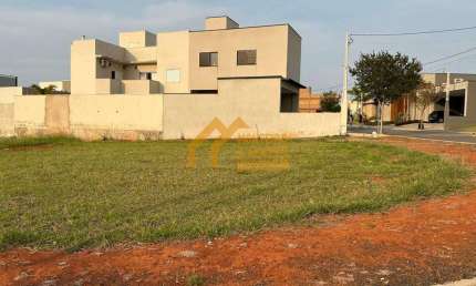 Terreno a venda no Condominio Portal dos Pinheiros em Itapetininga