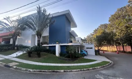 Casa com 04 quartos a venda, com 418 m2 -  condomínio belvedere 2