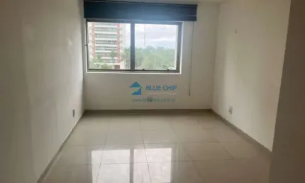 Sala à Venda no Edifício SunPlaza - Barra da Tijuca com 20m² por R$210.000,00