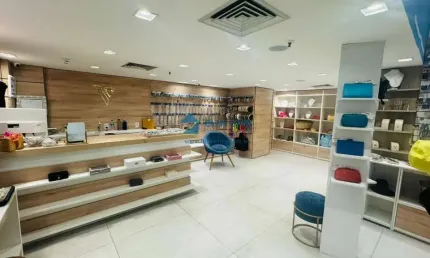Loja para Locação no Shopping Millennium - Barra da Tijuca com 43m³ + jirau por R$11.000,00