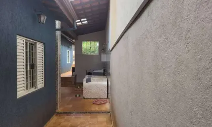 LINDA CASA COM TERRENO DE 400 m² À VENDA  NO CENTRO - JUNDIAÍ SP