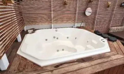 LINDO SOBRADO NO JARDIM PAULISTA II, 3 SUÍTES SENDO UMA MASTER, COM PISCINA AQUECIDA E JACUZZI