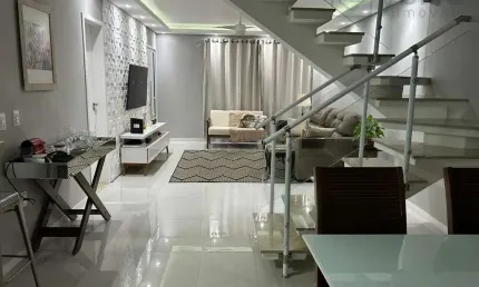 Casa em Condomínio à Venda em Jundiaí-SP: 3 Quartos, 1 Suíte, 3 Banheiros e 3 Vagas de Garagem!