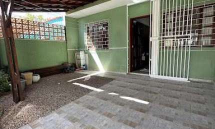 Casa com área Gourmet completa, cozinha com móveis planejados a Venda em São José dos Pinhais