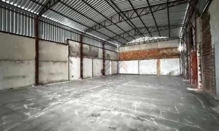Barracão, 432 m² - venda por R$ 1.500.000,00 ou aluguel por R$ 9.000,00/mês - Boneca do Iguaçu - São José dos Pinhais/PR
