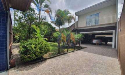 Sobrado com 3 dormitórios para alugar, 270 m² por R$ 8.050,00/mês - São Pedro - São José dos Pinhais/PR