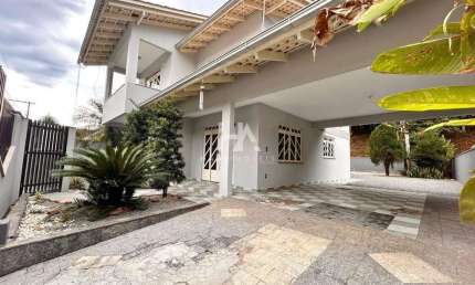 Casa com 3 quartos para alugar no Tifa Martins, Jaraguá do Sul 