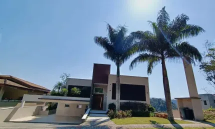 Casa no Condomínio Reserva Ibirapitanga - Santa Isabel/SP