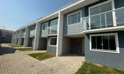 Sobrado em condomínio em alto boqueirão, curitiba/pr