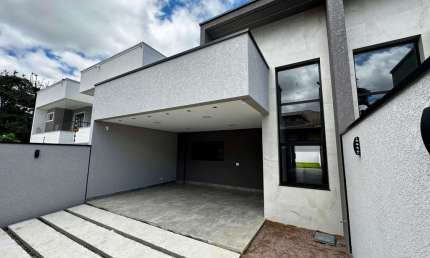 Casa térrea à venda no bairro Aristocrata - São José dos Pinhais/PR