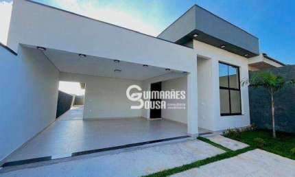 Oportunidade: Casa de Rua Térrea com 3 Suítes e 4 vagas no Capivari em Louveira