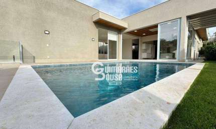Casa térrea no Marambaia com frente para o lago e área de preservação, 4 suítes e piscina – Vinhedo SP