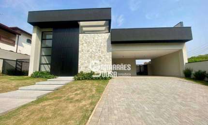 Casa Nova Térrea no Condomínio Marambaia – 3 Suítes, Piscina e Espaço Gourmet em Vinhedo/SP