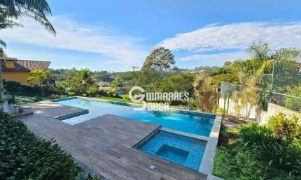 Casa com Estilo Rústico-Moderno e Vista Privilegiada à Venda no Condomínio Marambaia  Vinhedo/SP 266 m² de área construída | 2 suites | Vinhedo/SP