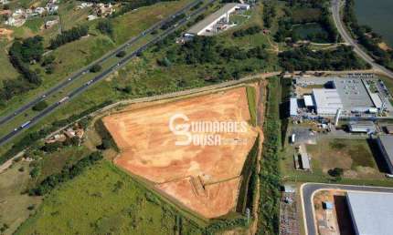 Construa Agora! Terreno Industrial à Venda em Vinhedo – 88.638m² com Acesso Rápido a Viracopos!