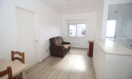 Apartamento Mobiliado com 1 Dormitório no Condomínio Cambridge