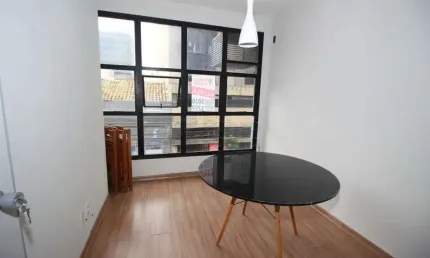 Sala Comercial no Edifício Lux ? Localização Privilegiada no Centro de Pelotas