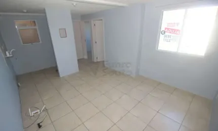 Aluguel de Apartamento com 2 Dormitórios, Sala, Cozinha, Banheiro e Vaga de Estacionamento