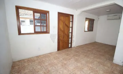 Casa aconchegante de 2 dormitórios na cohab tablada - bairro três vendas