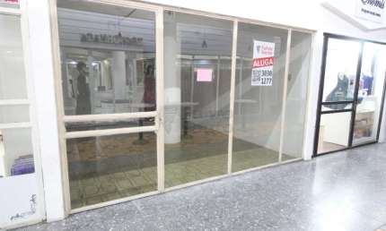 Oportunidade Exclusiva: Sala Comercial em Condomínio com Ampla Vitrine no Edifício Comercial Shopping Calçadão