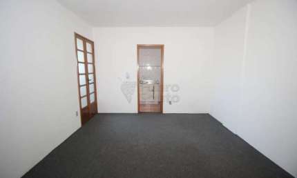 Apartamento 2 Dormitórios no Edifício Residencial e Comercial Zanetti - Conforto e Praticidade no Coração da Cidade