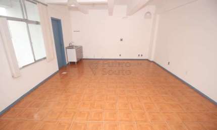 Sua Oportunidade de Negócio na Av. Bento Gonçalves: Sala Comercial com boa estrutura