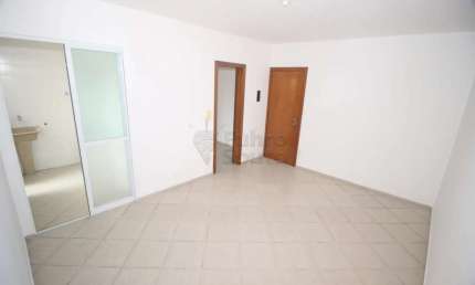 Apartamento de 2 Quartos no Edifício Residencial Nita
