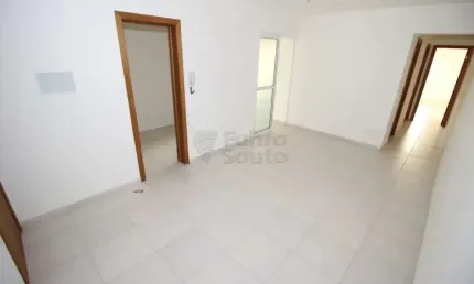 Apartamento de 2 Quartos no Edifício Residencial Quebec