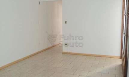 Apartamento no Edifício Montreal próximo as universidades.